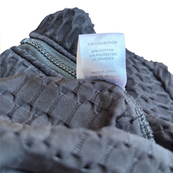 Women's Black Textured/waffled Jacket AQ Sports 2X lightweight, hood & pockets. - Picture 10 of 10